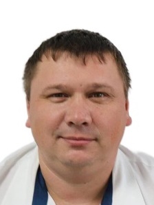 Исполняющий обязанности главного врача Попов Роман Сергеевич